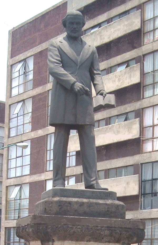 Estatua erigida por el Distrito Federal, oprima para ver la biografía.